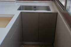 Sportelli cucina laccati colore tortora To Dekton